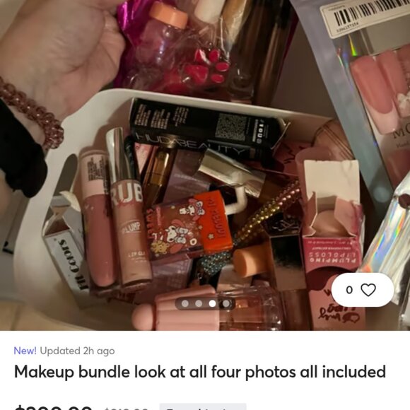 Huge lashes nails lipglosses bundle - Picture 2 of 3